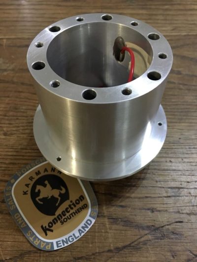 An excellent quality light weight aluminium 911R style hub kit.