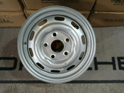 Maxilite steel wheel for the Porsche 356C/911/912 1964-73 models . Specification : Classic OE look steel wheel, Finished in silver Sizes: 6.0 x 15 Bolt circle: 5x130 mm Offset: 36 mm Center bore: 71,6 mm And with 3 years warranty! The wheels carry a certificate from German TÜV who is performing the toughest wheel tests in the world! The price is per wheel . This does not include any wheel bolts/nuts or center caps .
