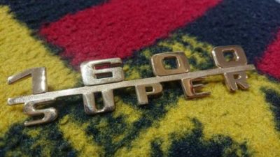 An original 1600 Super emblem Porsche 356A+BT5 model 2 pins with R on reverse , newly gold plated