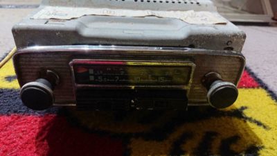 A Vintage period car blaupunkt radio bremen AFR . Please note this item is NOT WORKING and is UNTESTED . serial number 880475. Does not come with power pack