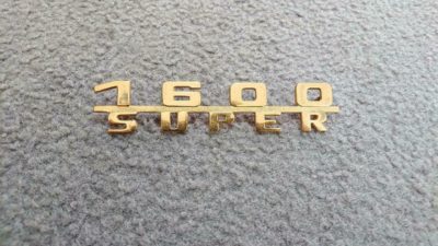 Reproduction 1600 Super Emblem, Gold, for Porsche 356A.