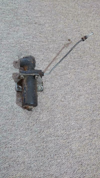 Original used and untested Porsche 914 brake pressure regulator 1970-76 . This is a used and untested part .