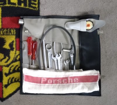 A Porsche 911 1968/69 lwb toolkit.
