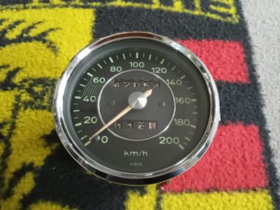 A superb working original Porsche 356B speedometer 200 km/h. Dated 8.64 VDO Made in Germany . km/h reading shown is 42054. The glass and chrome bezel are in excellent condition .