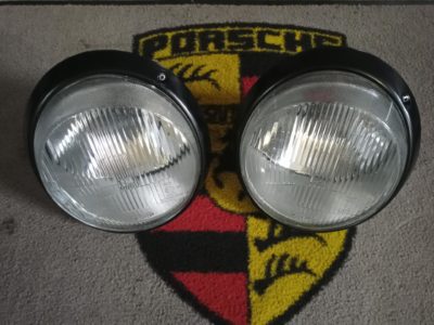 A pair of used original headlights H4